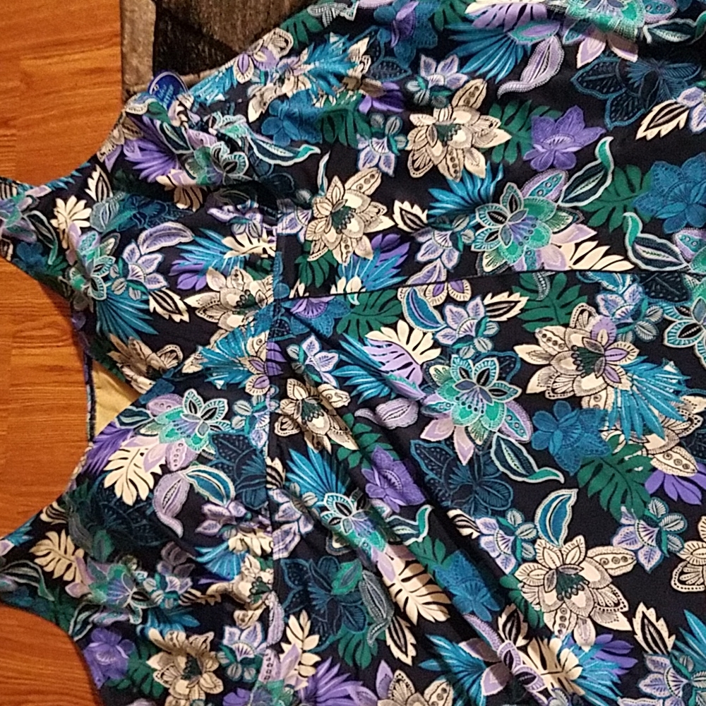 Bathing suit plus bundle and save - Picture 4 of 4